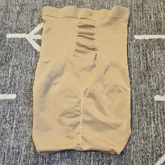 Spanx High-Waisted Shapewear in Nude - Picture 3 of 5